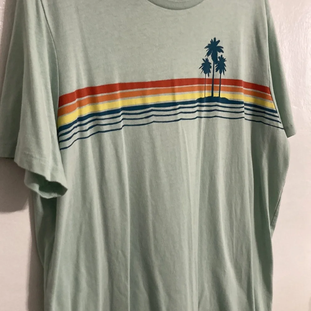 Old navy Tropical  mens t shirt size xL - Picture 2 of 7